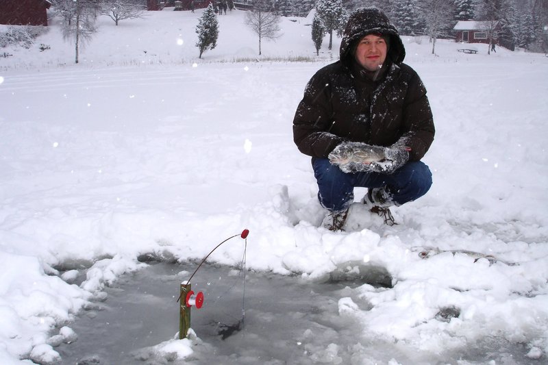 Ice fishing game online in Germany